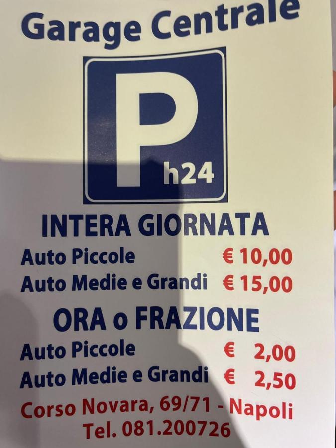 La Casa Di Raffaele Napoli Centro Panzió Kültér fotó