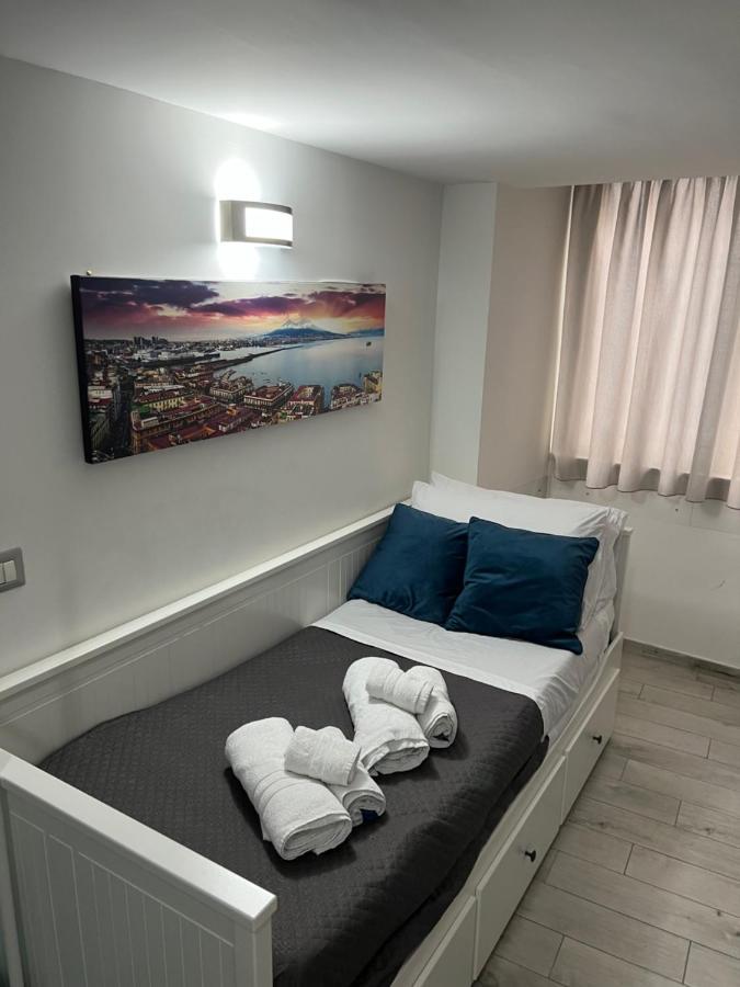 La Casa Di Raffaele Napoli Centro Panzió Kültér fotó